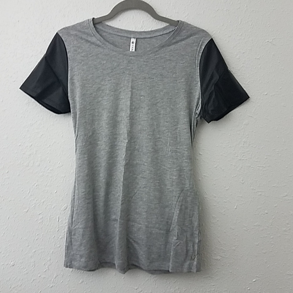 fabletics Medium Tshirt Jersey fabric faux leather